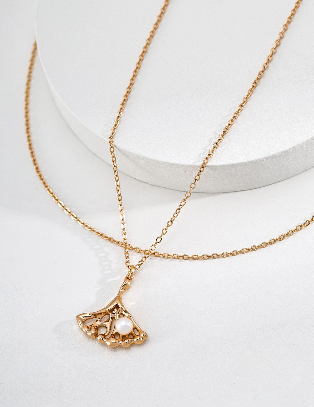 Aveline Fan Pendant Necklace