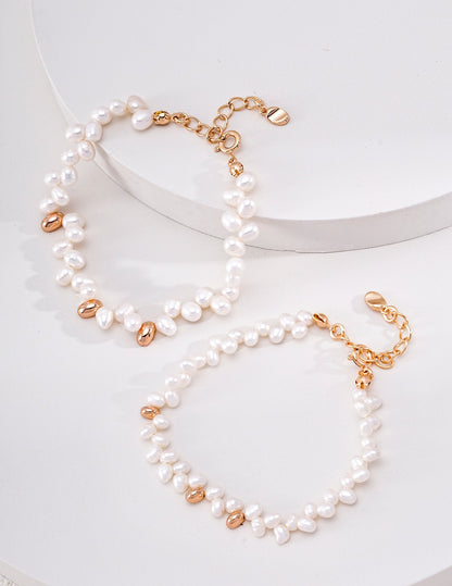 Élodie pearl bracelet finish options