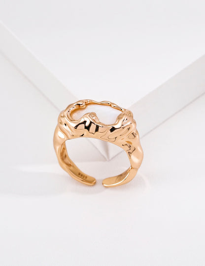 Marée mother-of-pearl ring front view