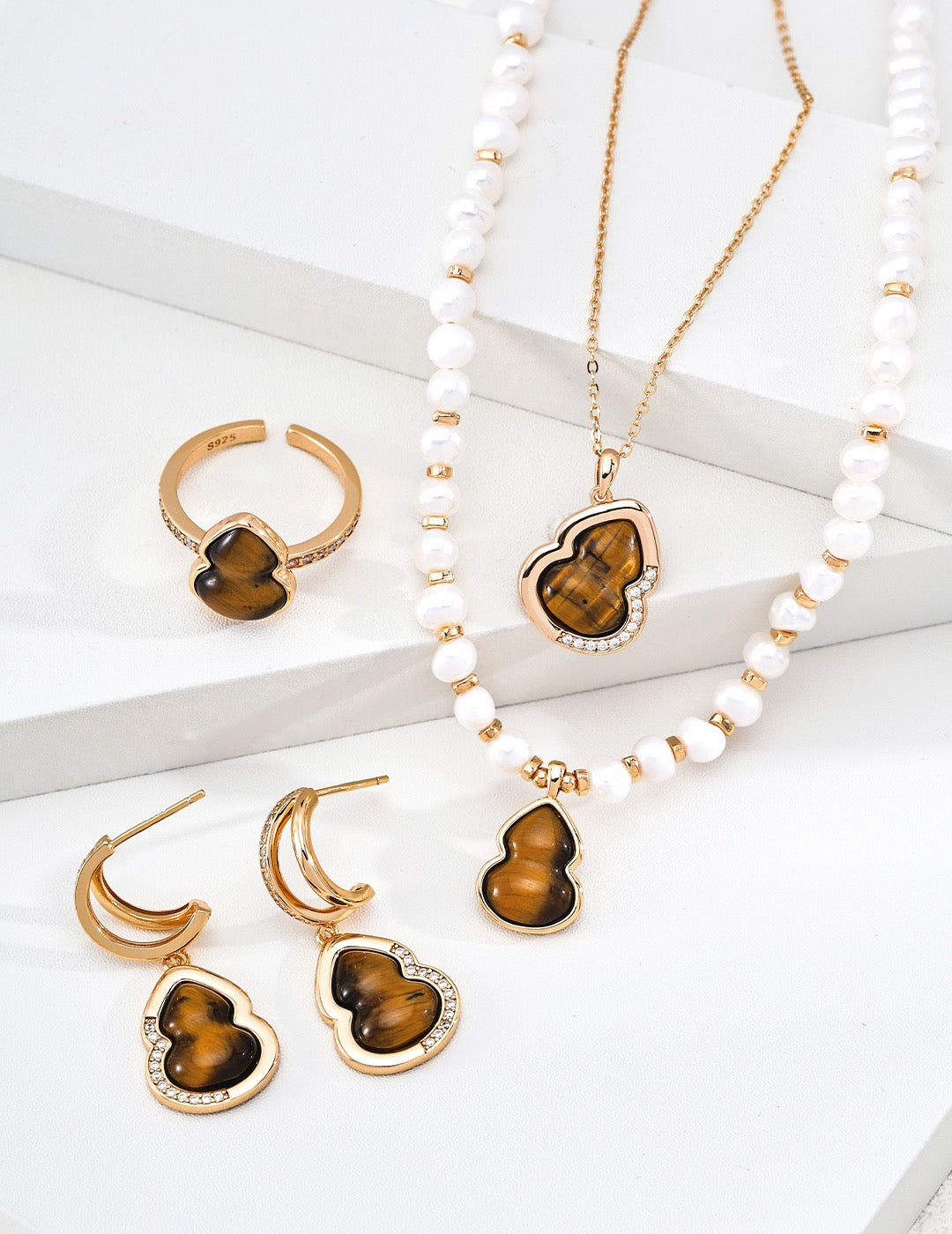 Calebasse Mother-of-Pearl Necklace – view 7