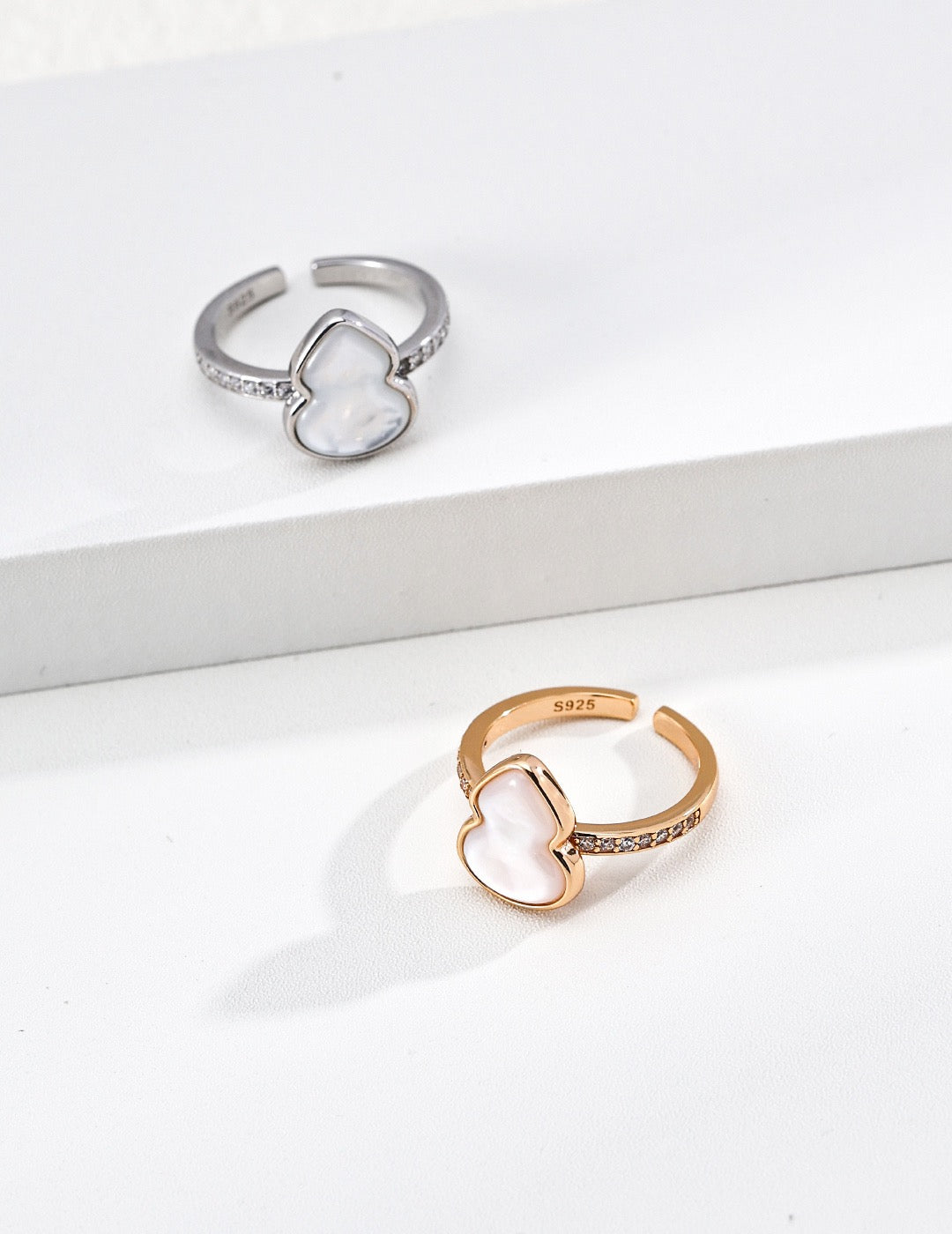 Trèfle Mother-of-Pearl Ring – view 10