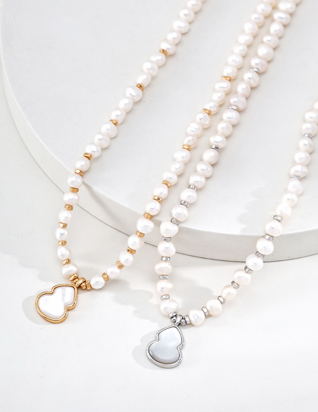 Calebasse Mother-of-Pearl Necklace – view 5