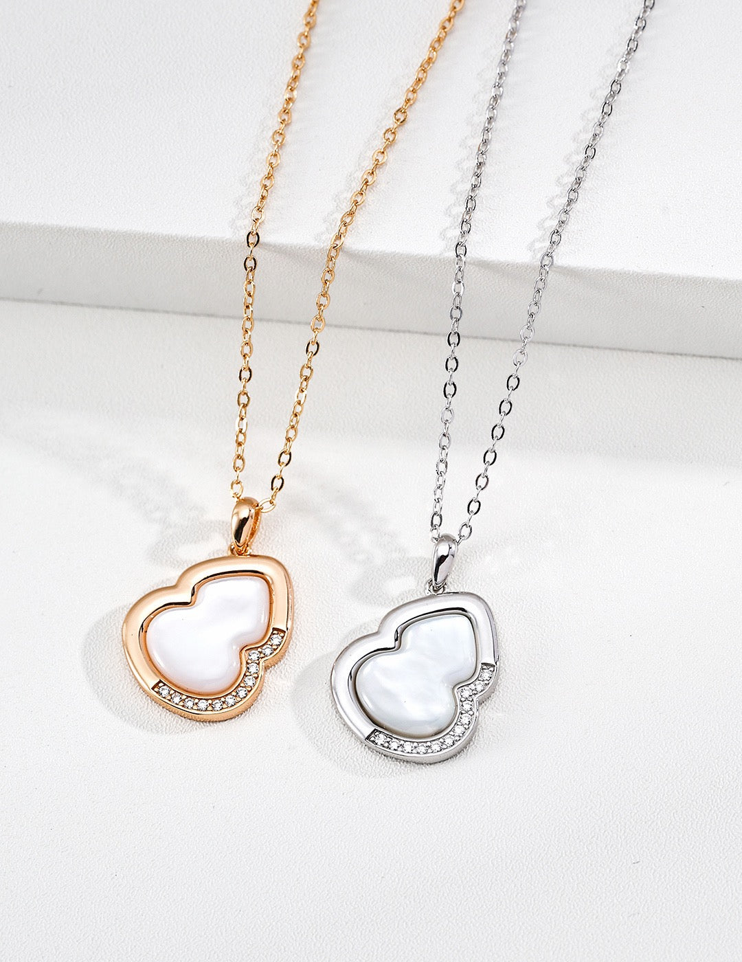 Calebasse Mother-of-Pearl Necklace – view 6