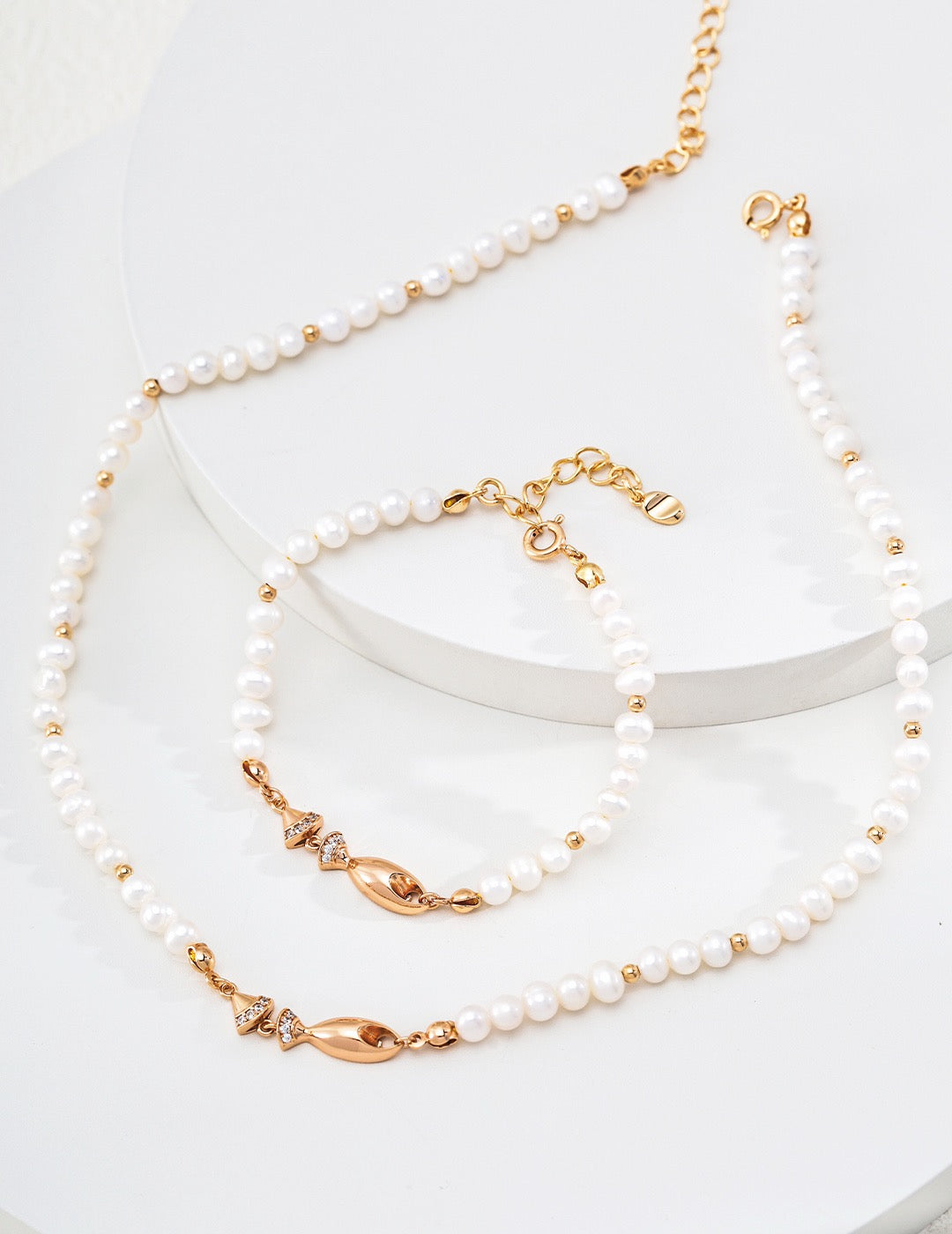 Poisson Pearl Strand Necklace – view 4