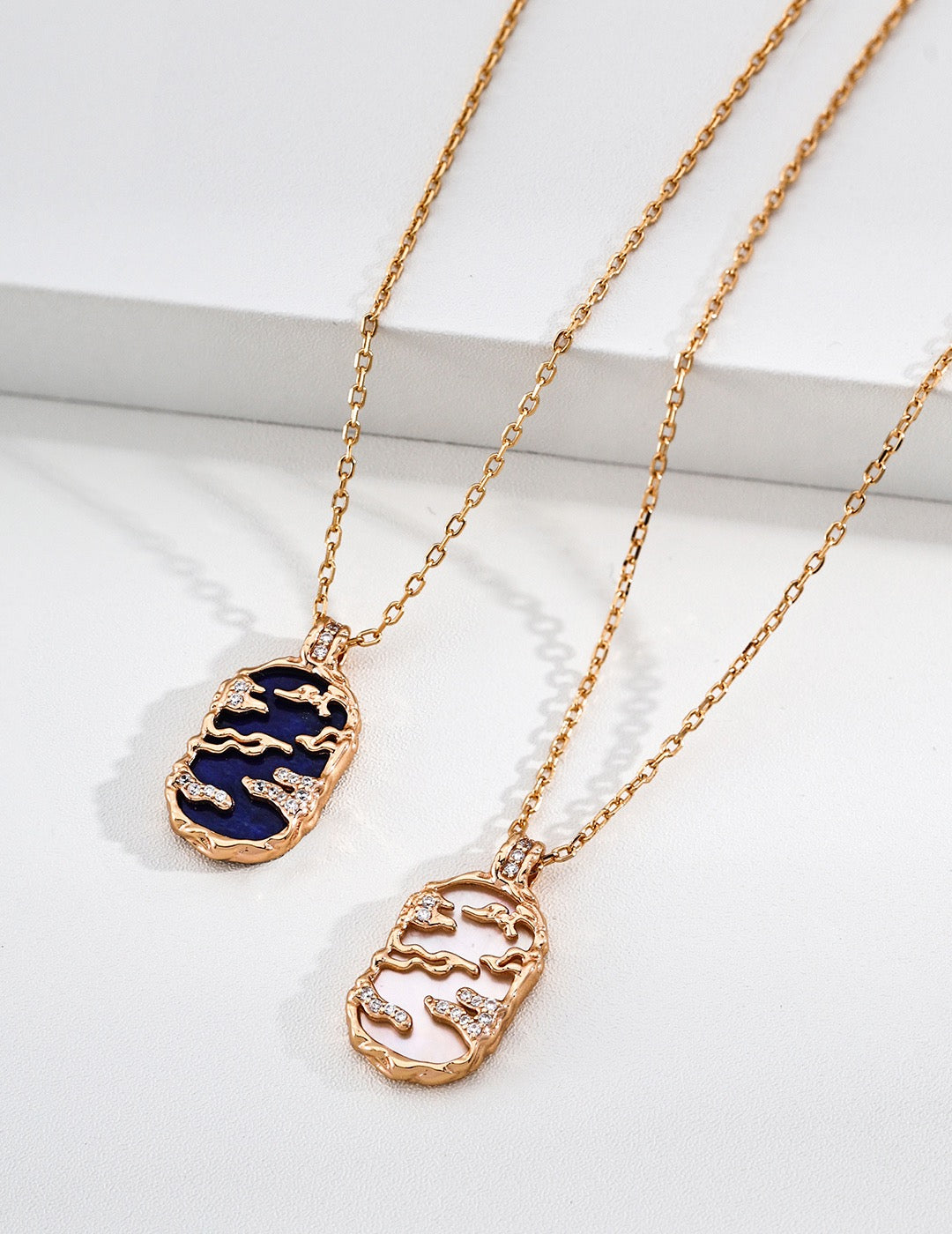 Ondine Stone Medallion Necklace – view 2