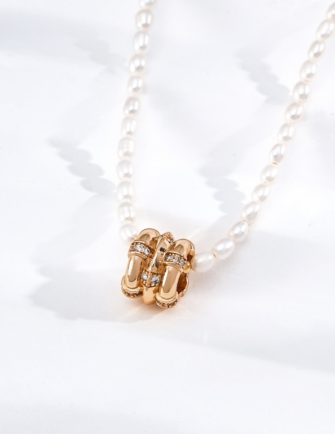 Fortuna Pearl Wheel Necklace