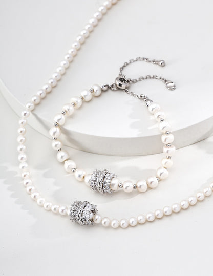 Clarté Pearl Barrel Bracelet – view 3