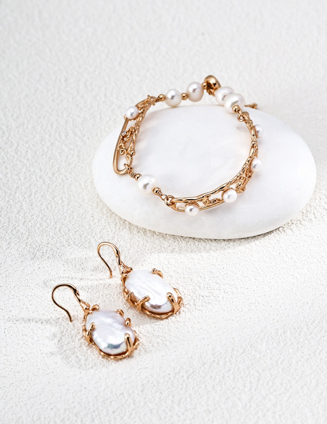 Nuage Baroque Pearl Earrings – view 3