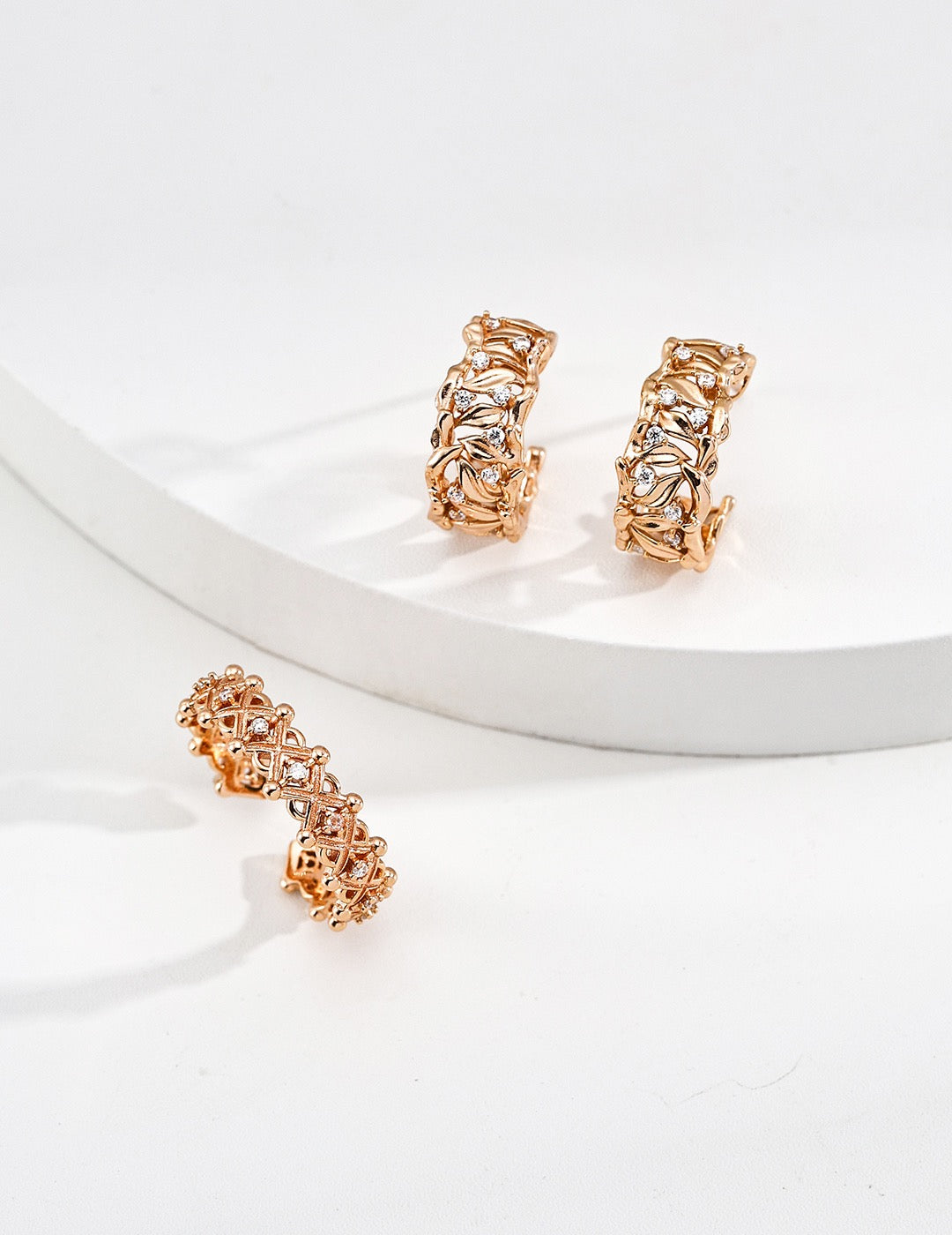 Lierre Crystal Hoop Earrings