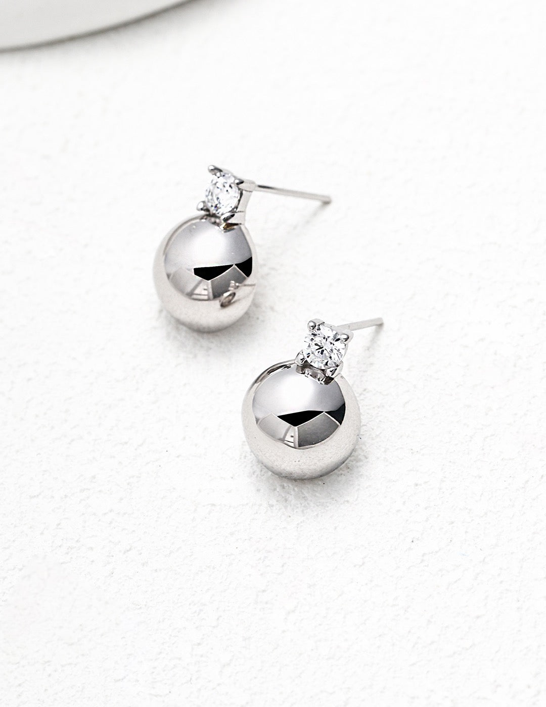 Sphère Crystal Drop Earrings