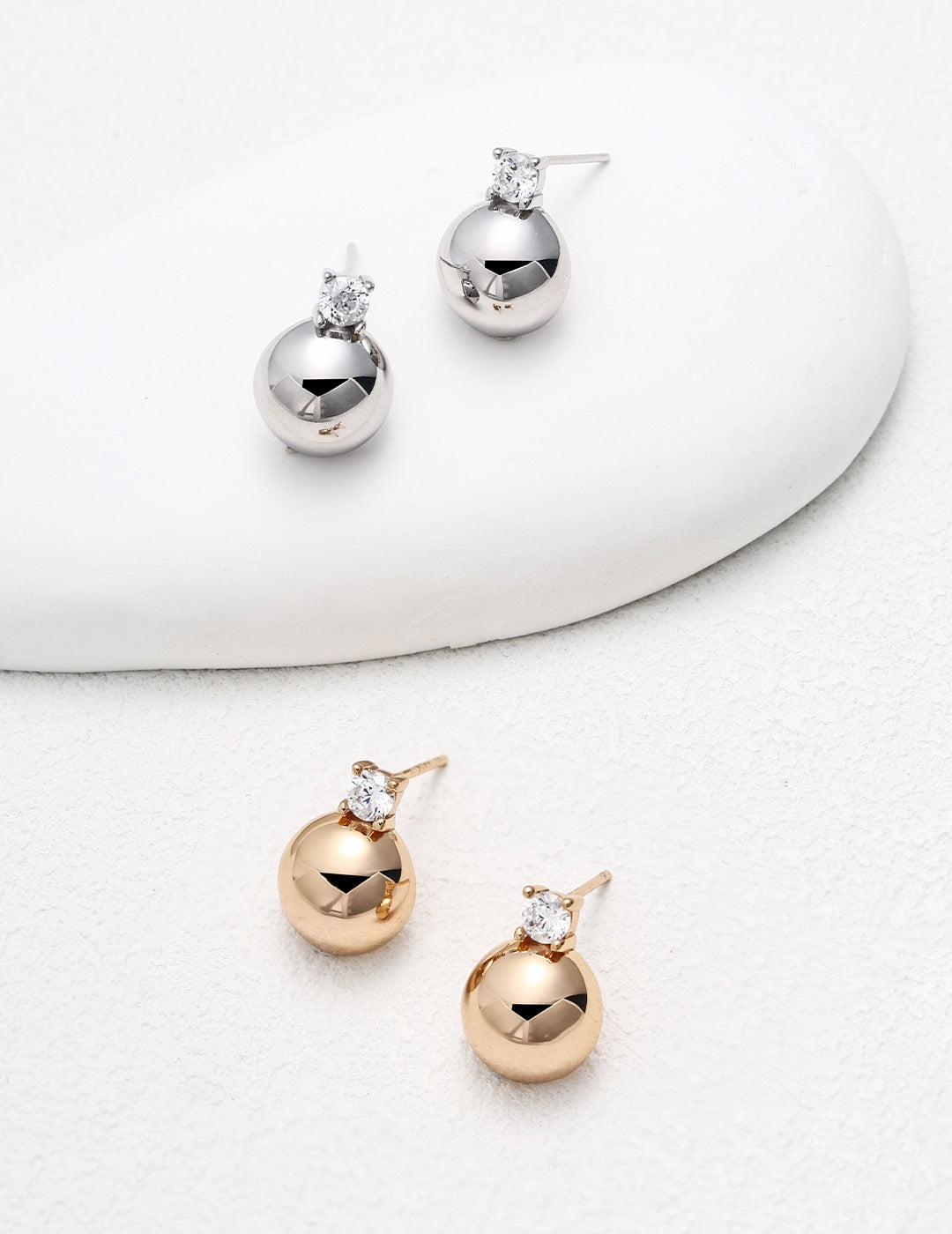 Sphère Crystal Drop Earrings – view 3