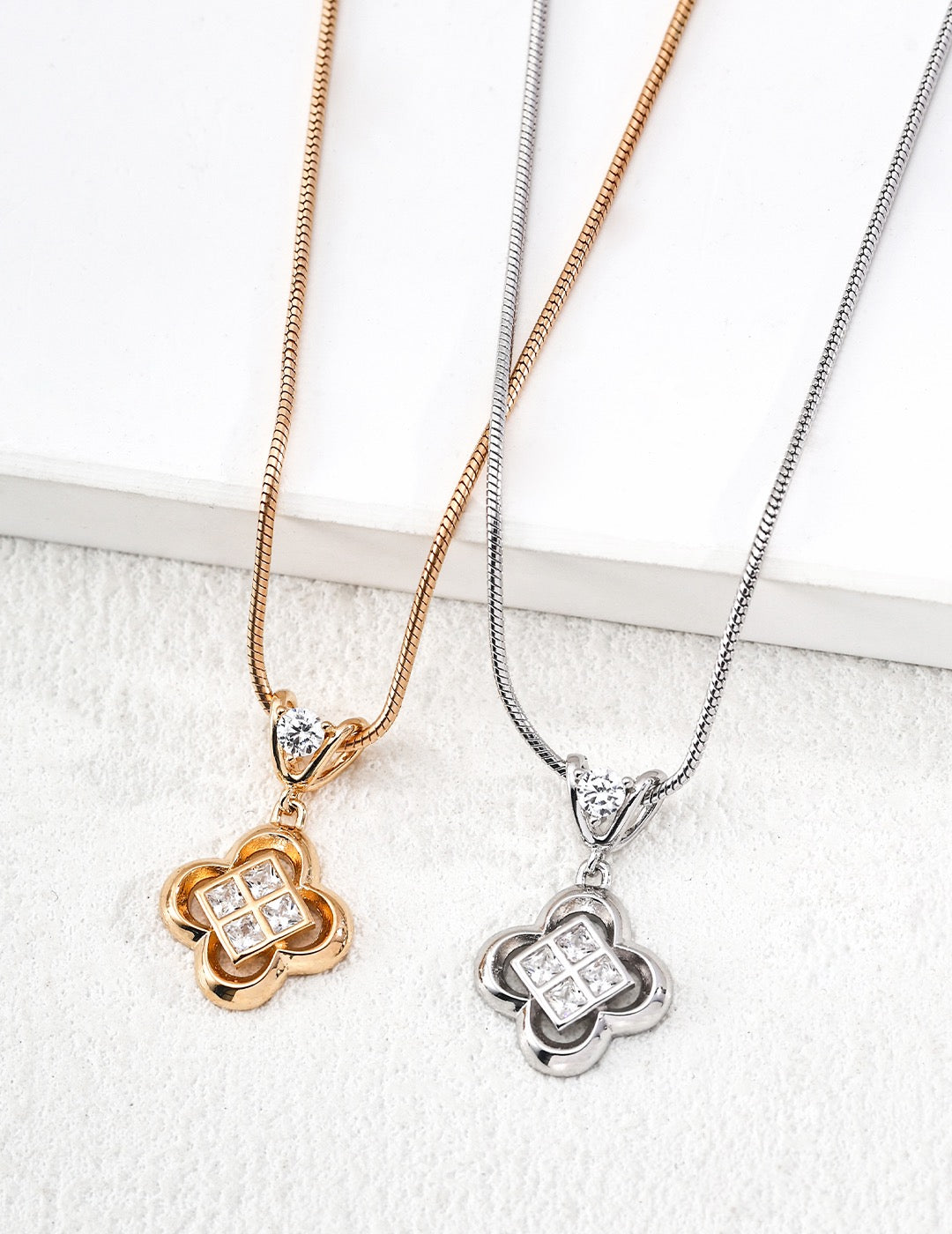 Petite Fleur Collar Necklace – view 4