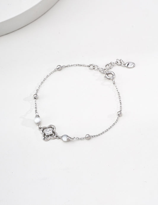 Carré Crystal Chain Bracelet – view 6