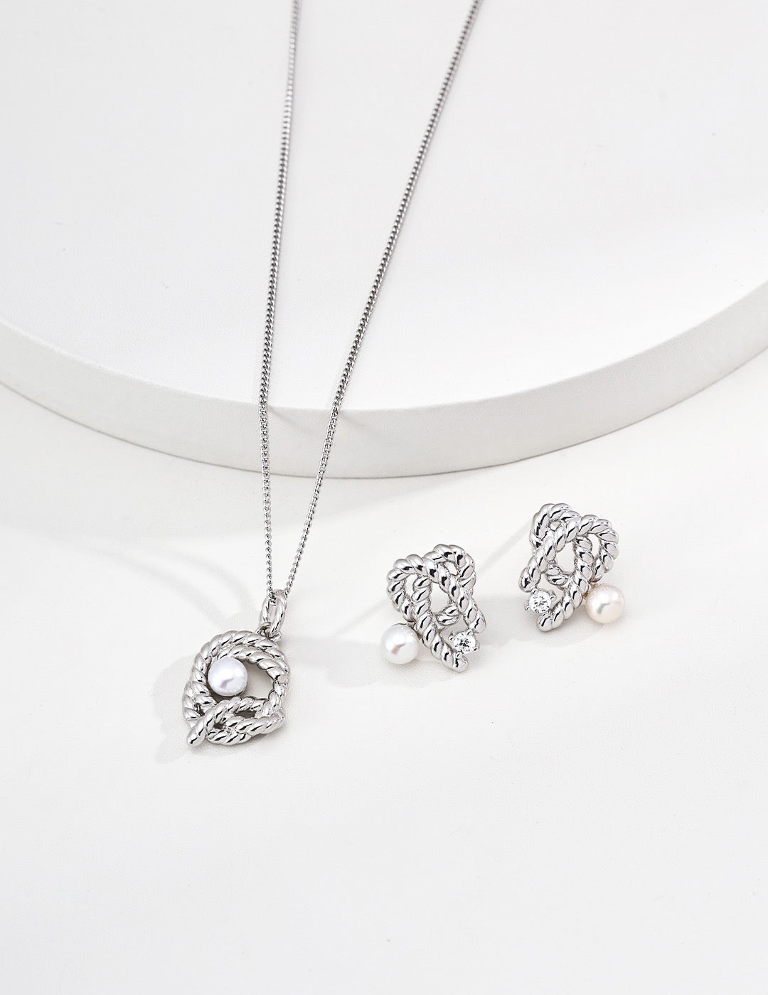 Argent Pearl Leaf Earrings — view 4
