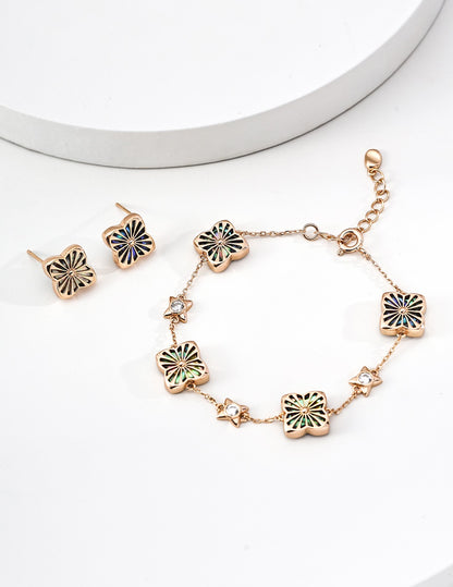 Fortuna Shell Clover Bracelet – view 5