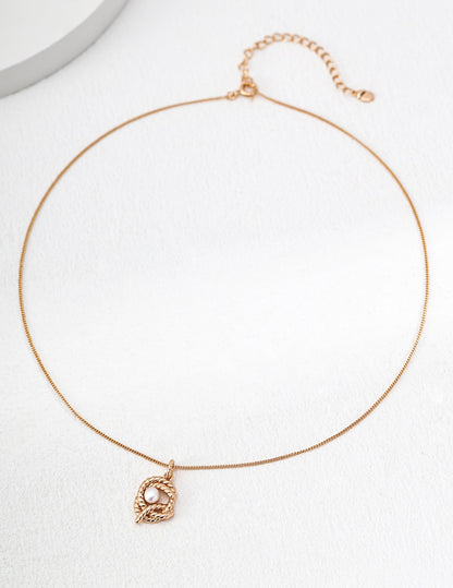 Séraphine Pearl Pendant Necklace — view 2