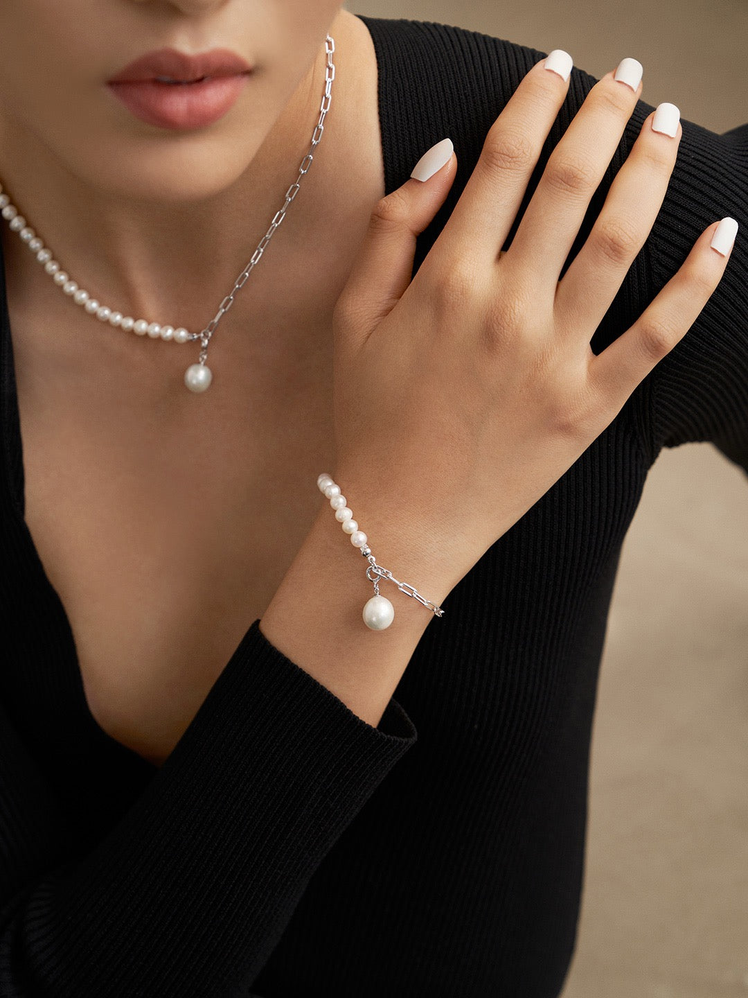 Équilibre Pearl Chain Bracelet — view 1