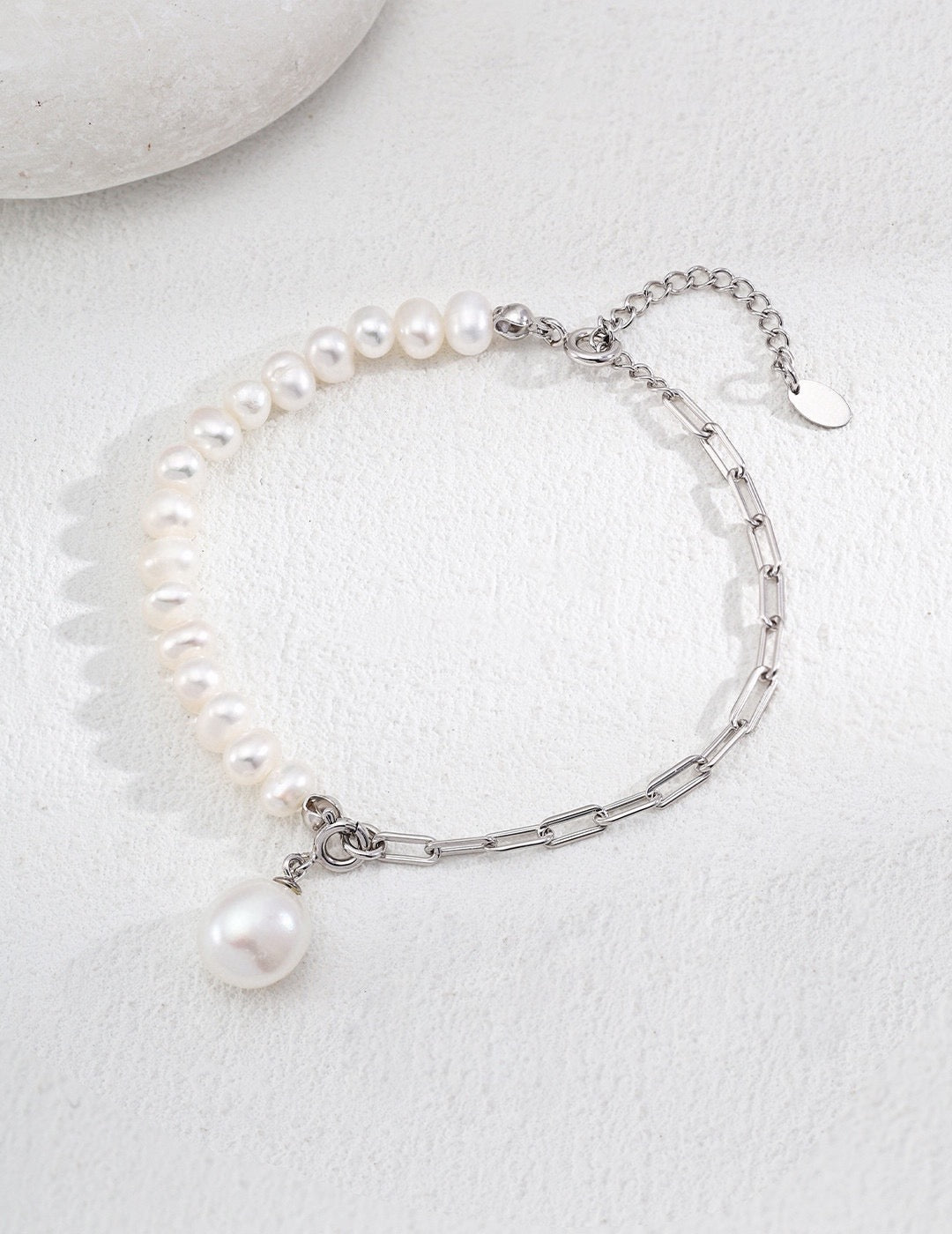 Équilibre Pearl Chain Bracelet — view 4