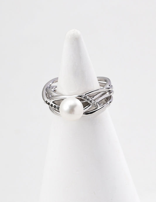 Entrelacé Pearl Ring — view 1