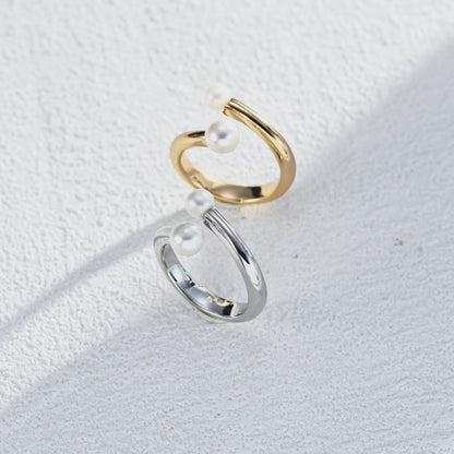 Lune Pearl Open Ring — video