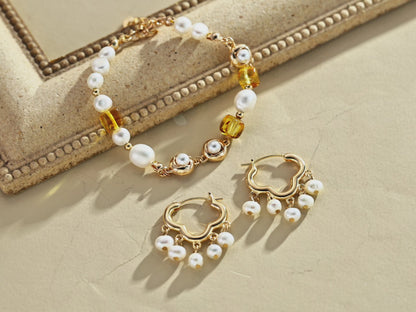 Nuage Pearl Hoops — video