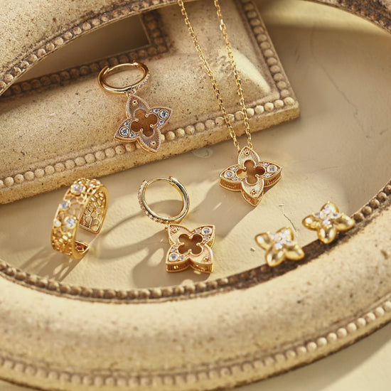 Couronne Crystal Ring — video