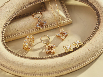 Couronne Crystal Ring — video